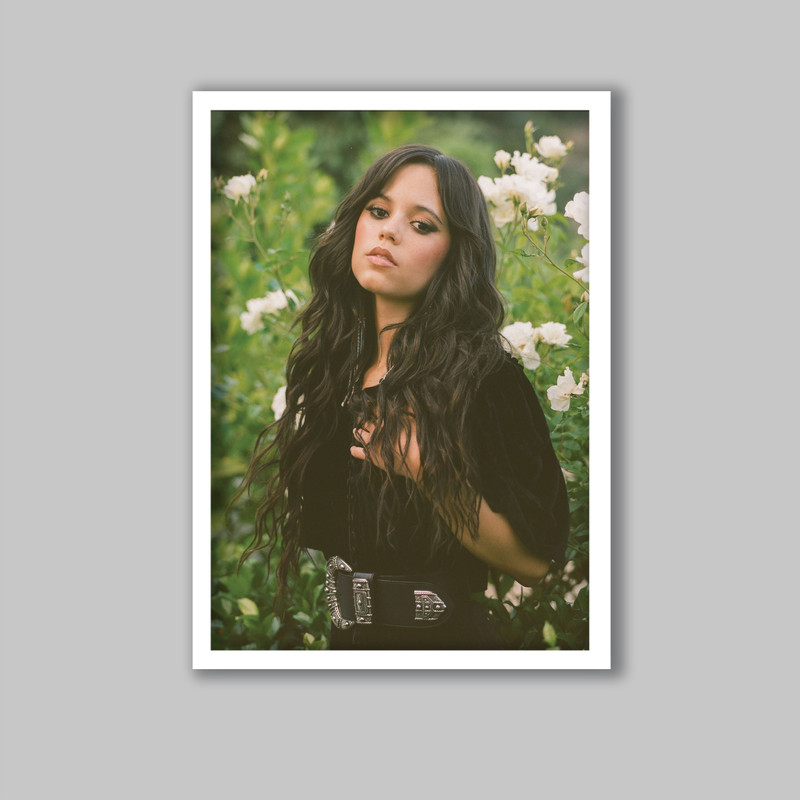 تابلو مدل جنا اورتگا Jenna Ortega کد LA-G10766