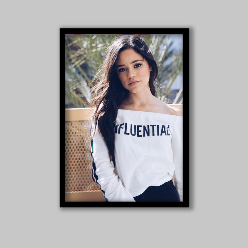 تابلو مدل جنا اورتگا Jenna Ortega کد LA-G10772-2